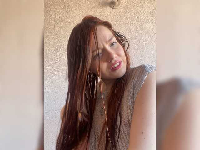 Pamela-Velvet Live Cam and Statistics on UnifiedCams