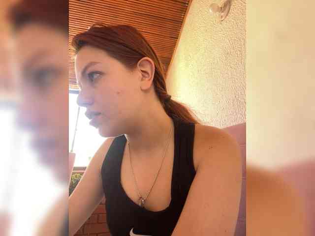 Pamela-Velvet webcam