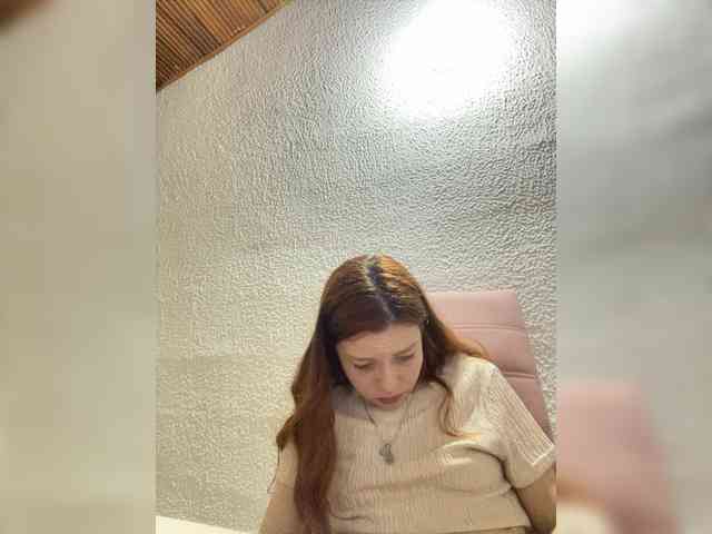 Pamela-Velvet webcam