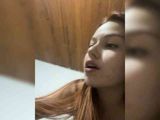 Pamela-Velvet webcam