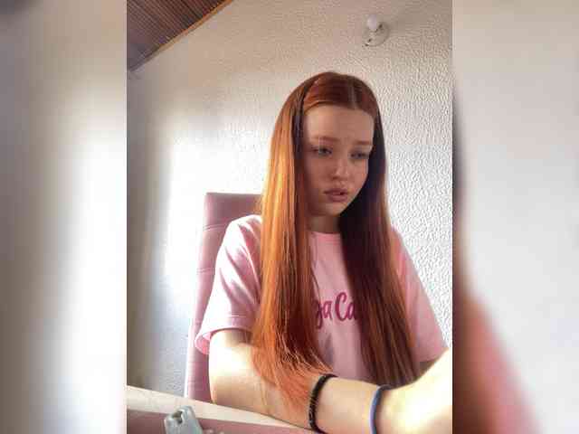 Pamela-Velvet webcam