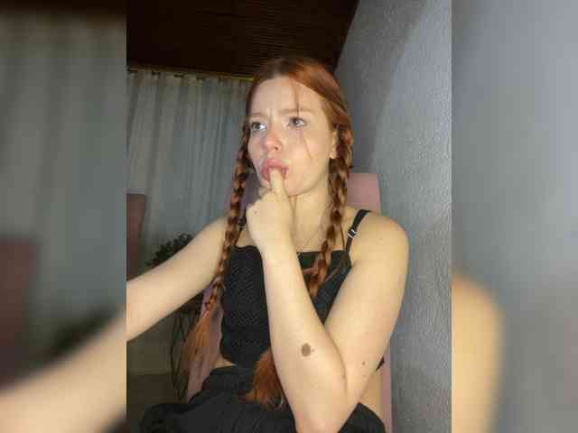 Pamela-Velvet webcam