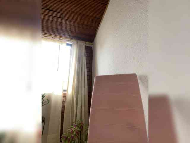 Pamela-Velvet webcam