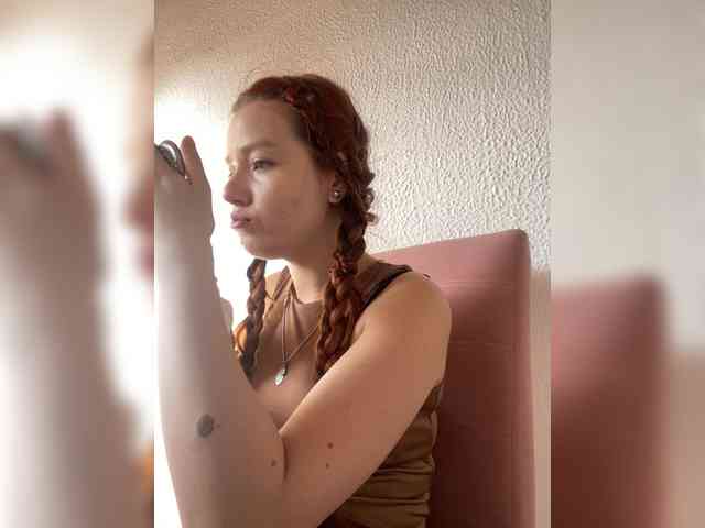 Pamela-Velvet webcam