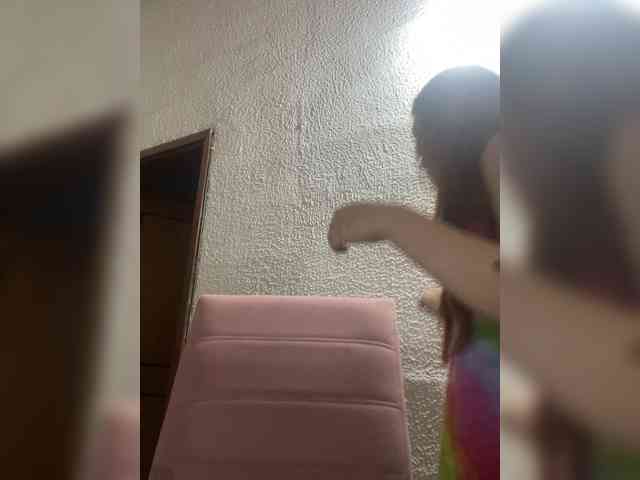 Pamela-Velvet webcam