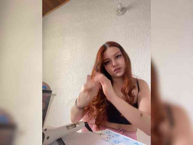 Pamela-Velvet webcam