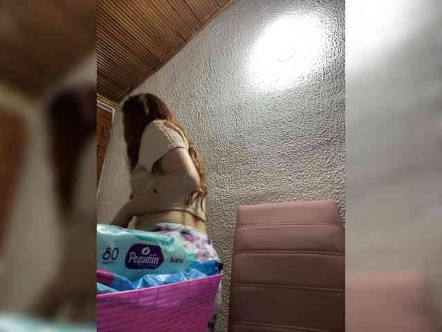 Pamela-Velvet webcam