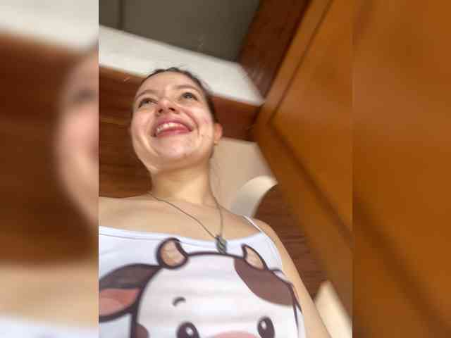 Pamela-Velvet Pamela-Velvet