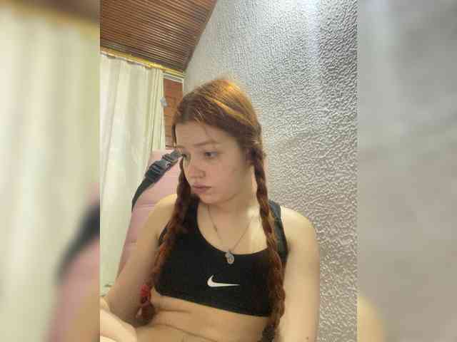 Pamela-Velvet webcam