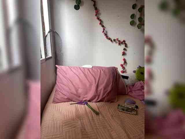 Pamela-Velvet Pamela-Velvet