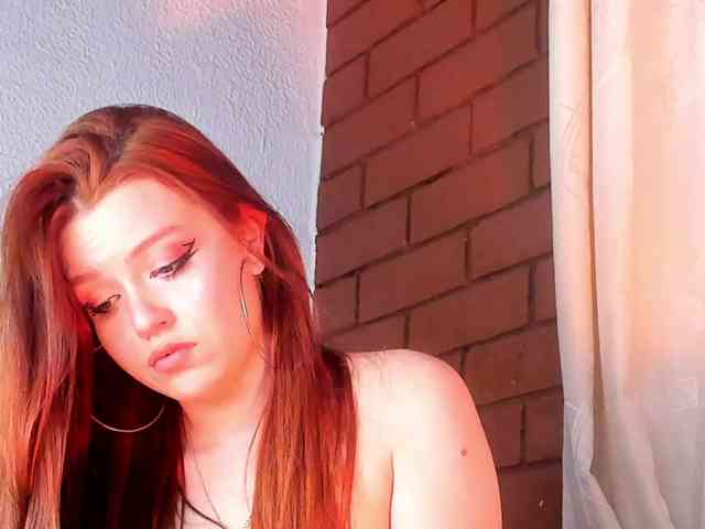 Pamela-Velvet Pamela-Velvet