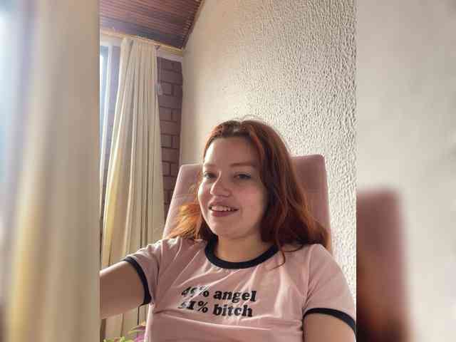 Pamela-Velvet webcam