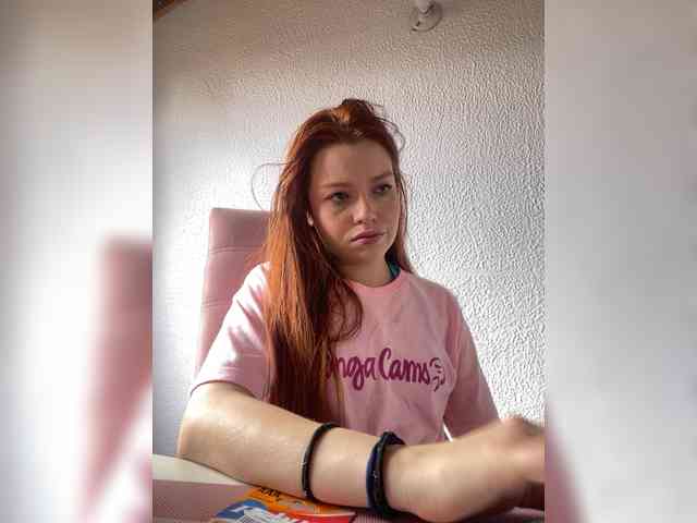 Pamela-Velvet webcam