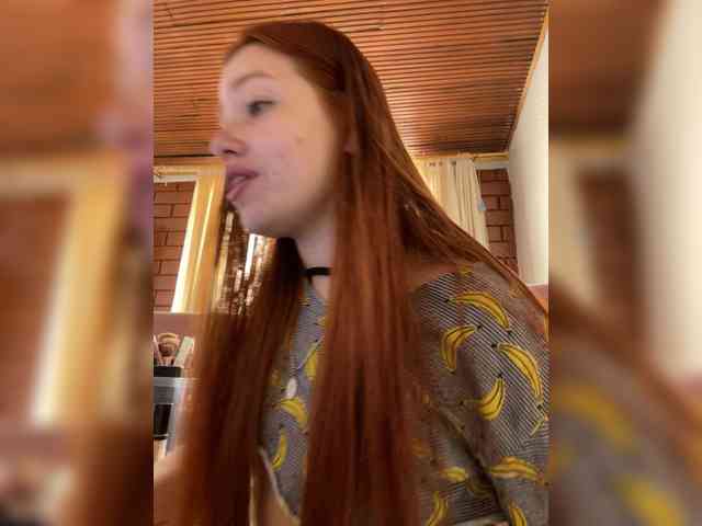 Pamela-Velvet webcam