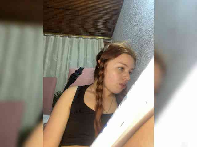 Pamela-Velvet webcam