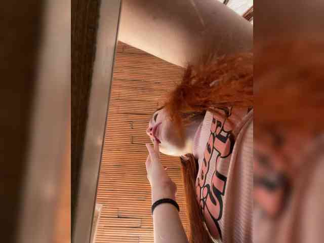 Pamela-Velvet webcam