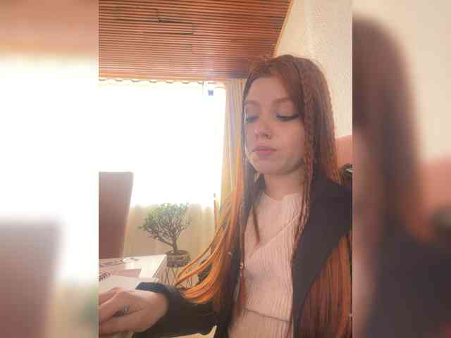 Pamela-Velvet webcam