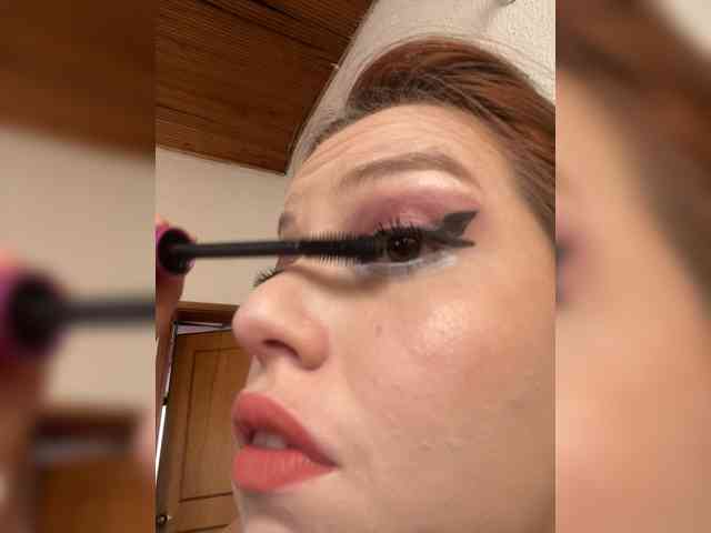 Pamela-Velvet Pamela-Velvet