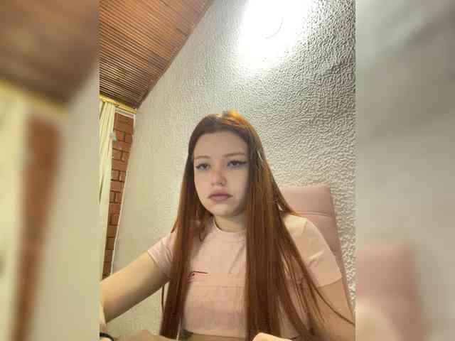 Pamela-Velvet webcam