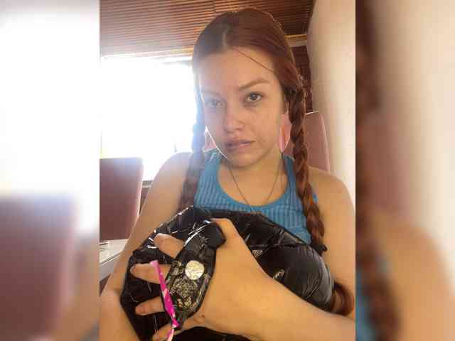 Pamela-Velvet webcam