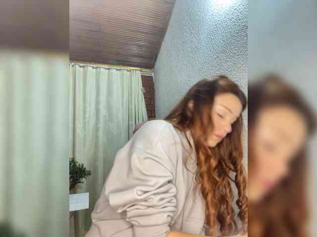 Pamela-Velvet webcam