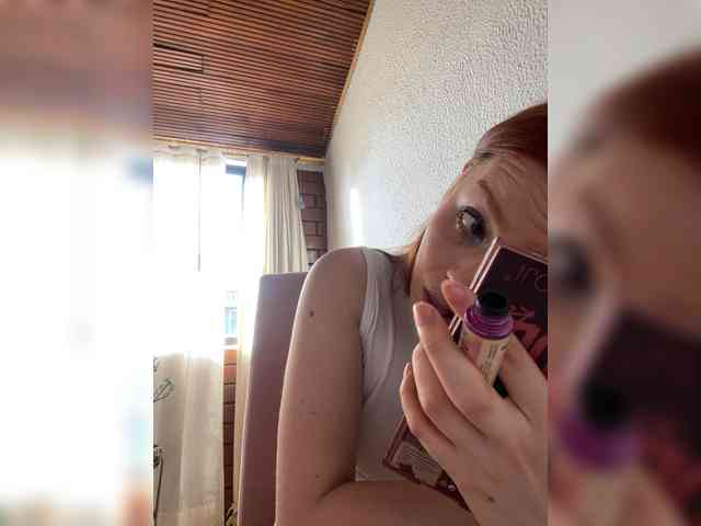 Pamela-Velvet webcam