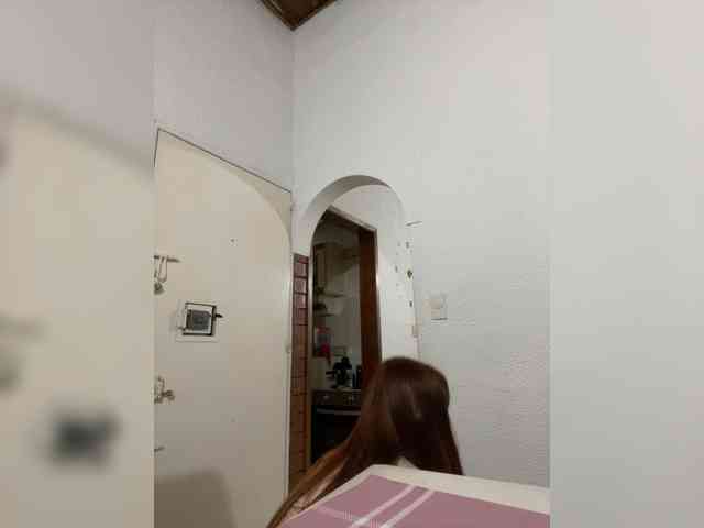 Pamela-Velvet webcam