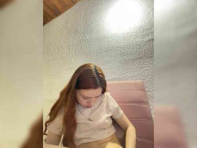 Pamela-Velvet webcam