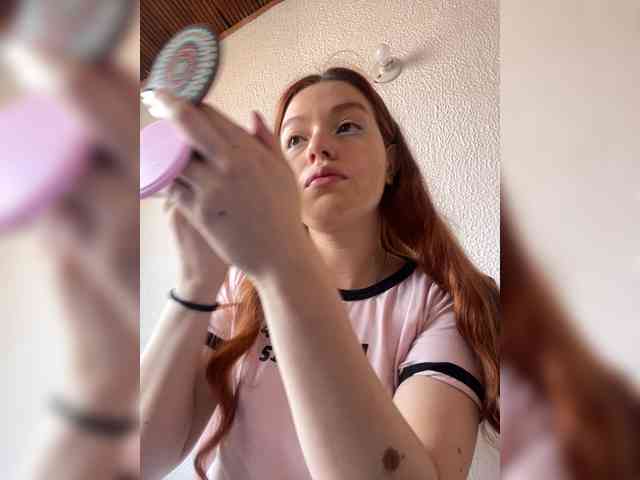 Pamela-Velvet webcam