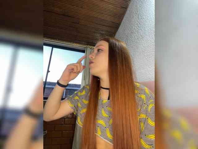 Pamela-Velvet webcam