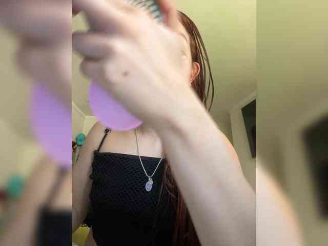 Pamela-Velvet webcam