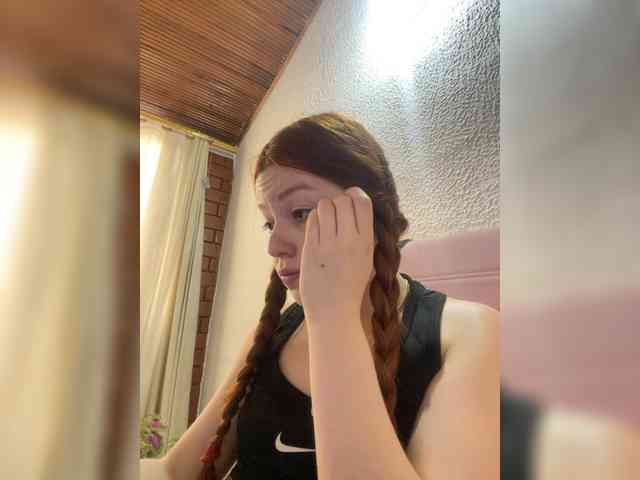 Pamela-Velvet webcam