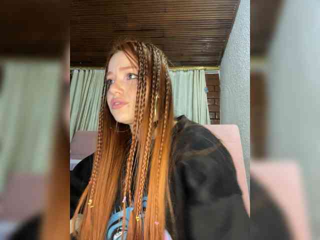 Pamela-Velvet webcam