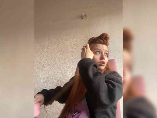 Pamela-Velvet webcam