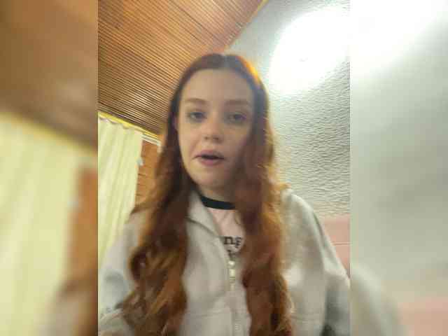 Pamela-Velvet webcam