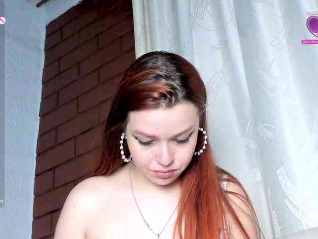 Pamela-Velvet webcam