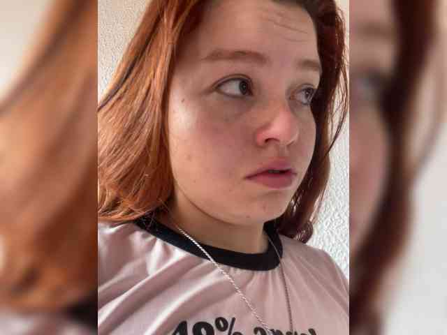 Pamela-Velvet webcam