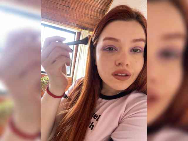 Pamela-Velvet Pamela-Velvet