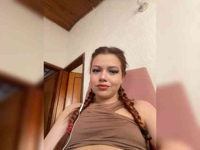 Pamela-Velvet Pamela-Velvet