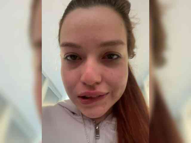 Pamela-Velvet Pamela-Velvet