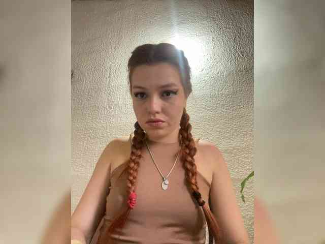 Pamela-Velvet Pamela-Velvet