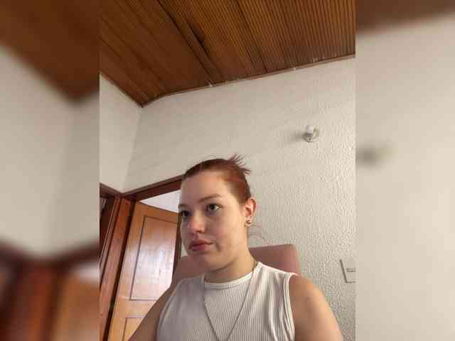 Pamela-Velvet webcam