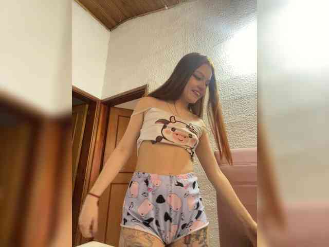 Pamela-Velvet Pamela-Velvet