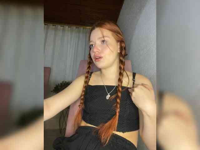 Pamela-Velvet webcam