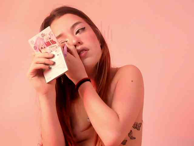 Pamela-Velvet webcam