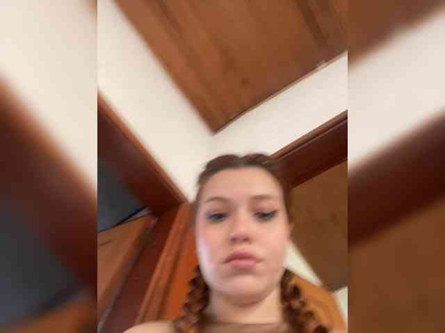 Pamela-Velvet Pamela-Velvet