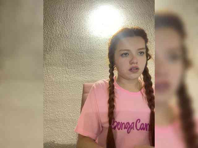 Pamela-Velvet webcam