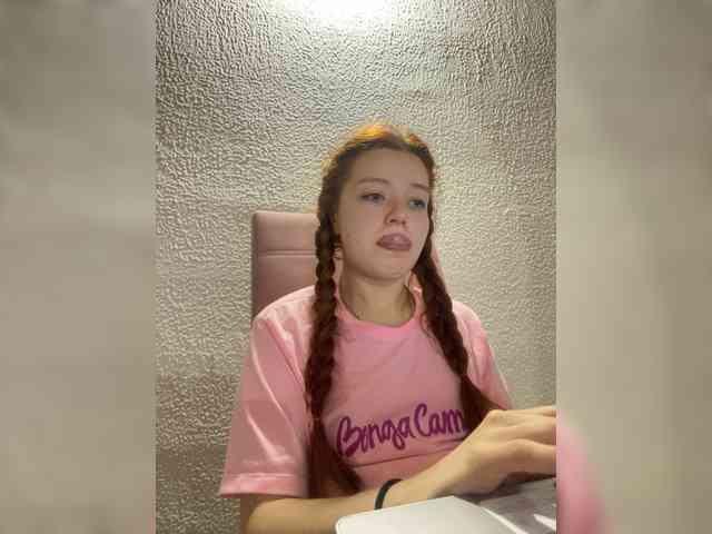 Pamela-Velvet webcam