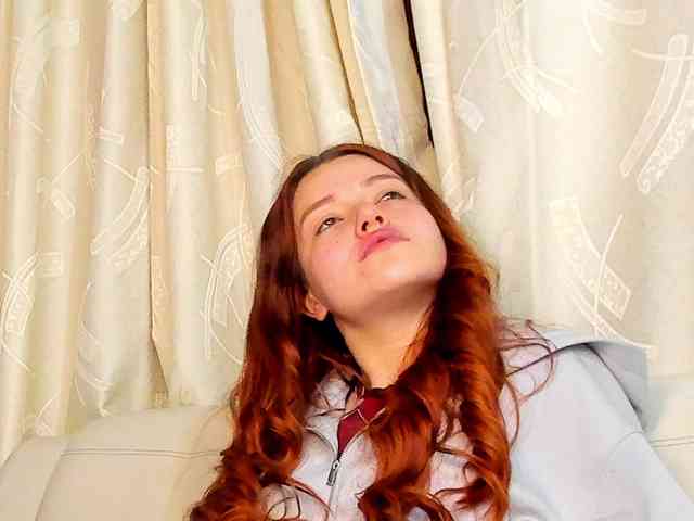 Pamela-Velvet webcam