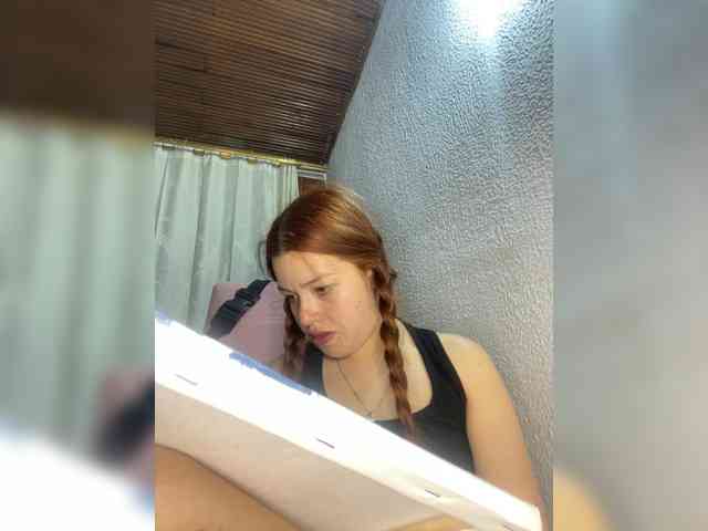 Pamela-Velvet webcam